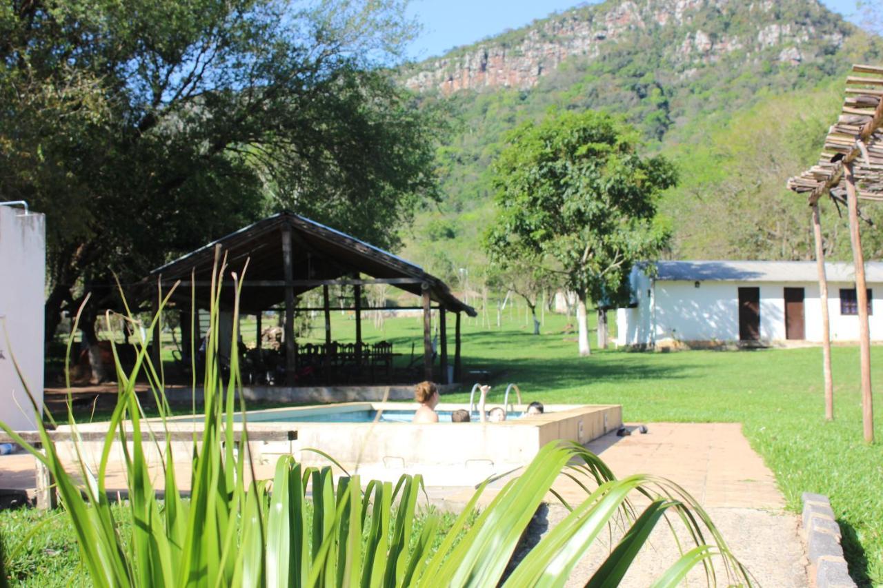 Posada San Miguel Paraguari Eksteriør billede