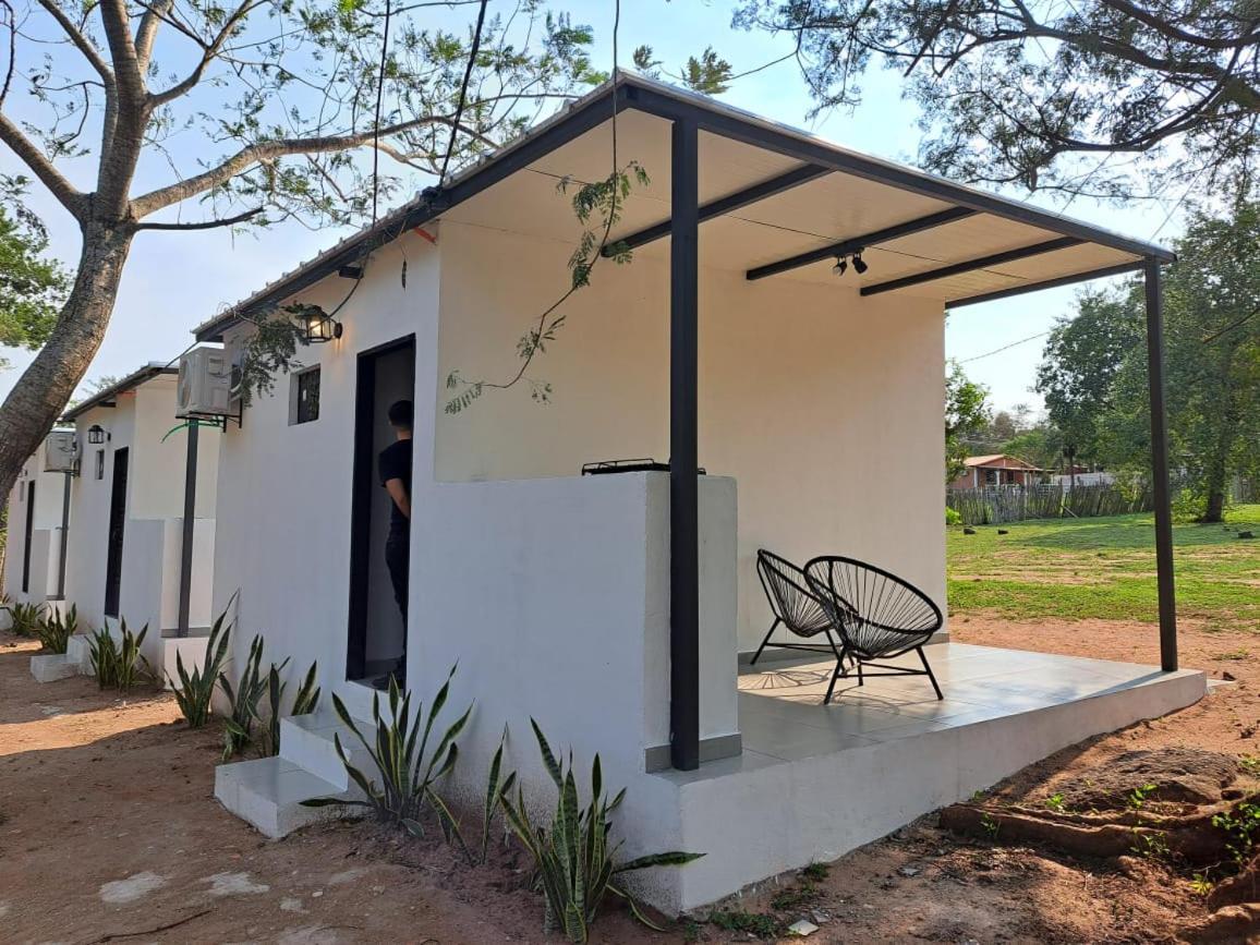 Posada San Miguel Paraguari Eksteriør billede