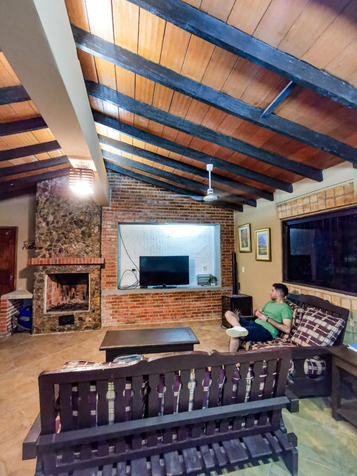 Posada San Miguel Paraguari Eksteriør billede